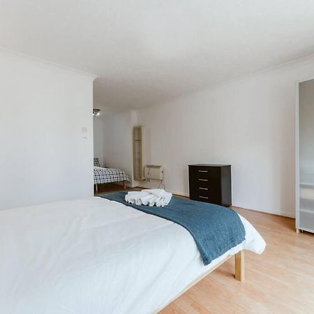 Up To 4 People, Room In A Share House Next To London Bridge Экстерьер фото